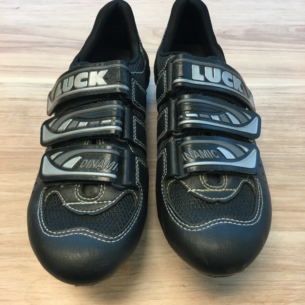 LUCK Dynamic women’s cycling shoes with cleats! Size 40 Europe and 9-9.5 US